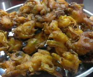 Onion Bhaji (Kanda Bhaji)